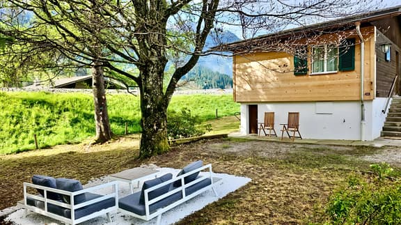 Charming Alpine Chalet in Rougemont