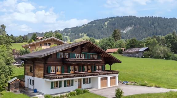 Swiss Peaks Haven with Unparalleled Views