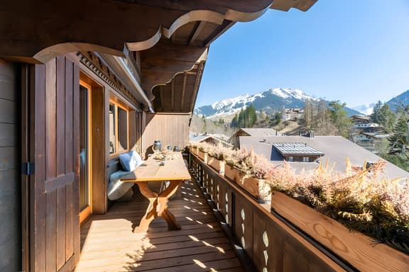 Modern and Bright Apartment in Gstaad Centre