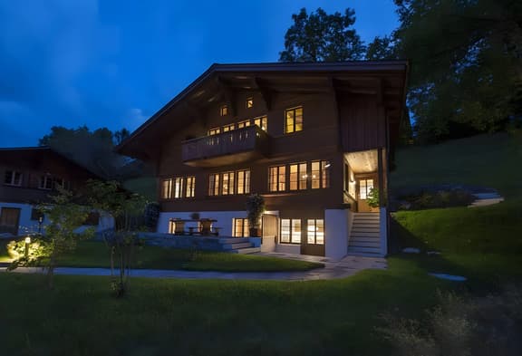 Marvelous Wooden Chalet with Warm Mountain Views