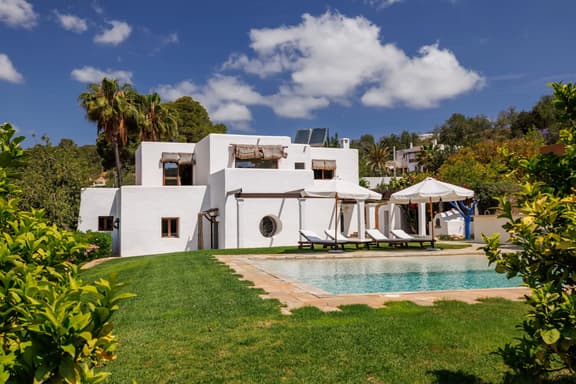 IBZ229 Privadia Pera