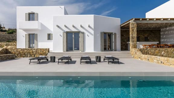 Modern Cycladic Retreat Near Kalafatis Beach