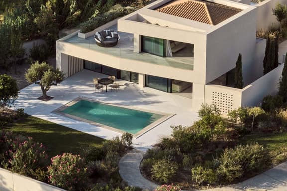 Sea View Luxury Villa with Heated Infinity Pool - Image 1