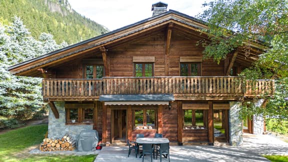 Rustic Mountain Chalet for Group Escapes