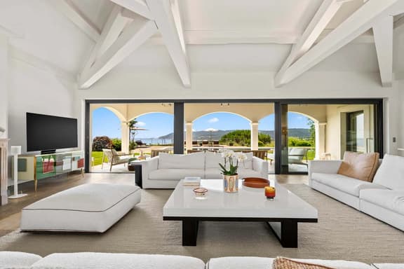 Exclusive Mediterranean Estate Near Pampelonne Bea