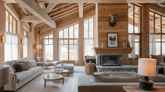 Refined Chalet Near Gondola And Slopes - Image 1