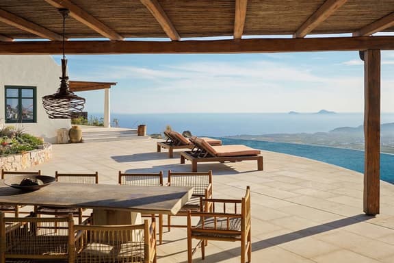 Serene Santorini Villa: Infinity Pool & Sea View - Image 1