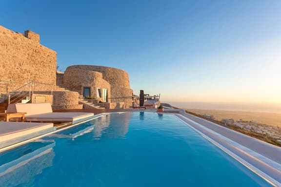 Luxury 5BR Santorini Villa with Infinity Pool - Image 1