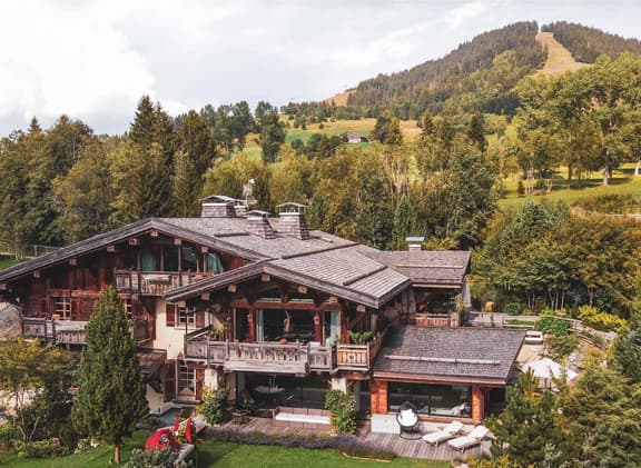 Exceptional Alpine Chalet With Panoramic Views - Image 1