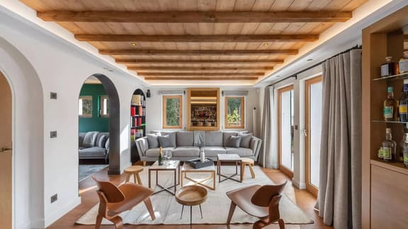 Sophisticated Chalet With Five Private Ensuites - Image 1
