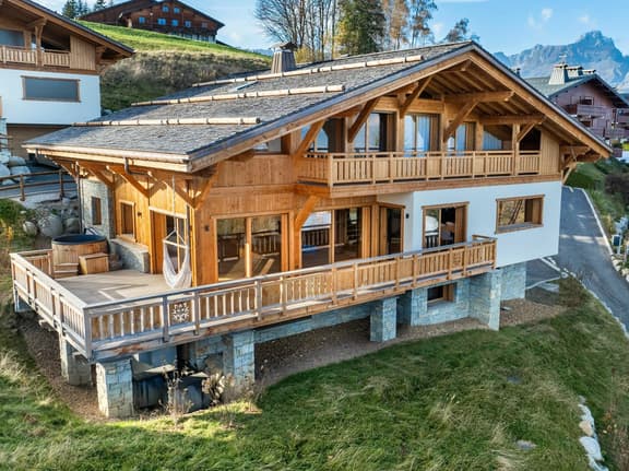 Contemporary Chalet Near Combloux Ski Slopes - Image 1