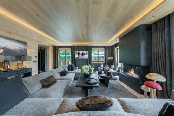 Spacious Chalet With Fire Pit and Jacuzzi - Image 1