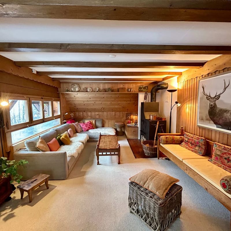 Rougemont Hideaway Chalet by the River